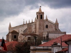 Évora - St Francis Church by Antonio @Wikimedia.org