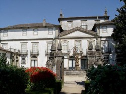 Braga - Palace and Museum Biscainhos by Joseolgon @Wikimedia.org