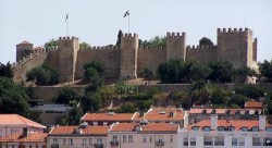 Lisbon - St George Castle by fulviusbsas @Wikimedia.org