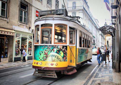 Lisbon-Tram28-2.jpg