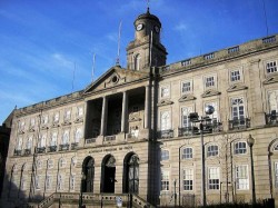 Porto - Palacio da Bolsa by Manuel de Sousa @Wikimedia.org